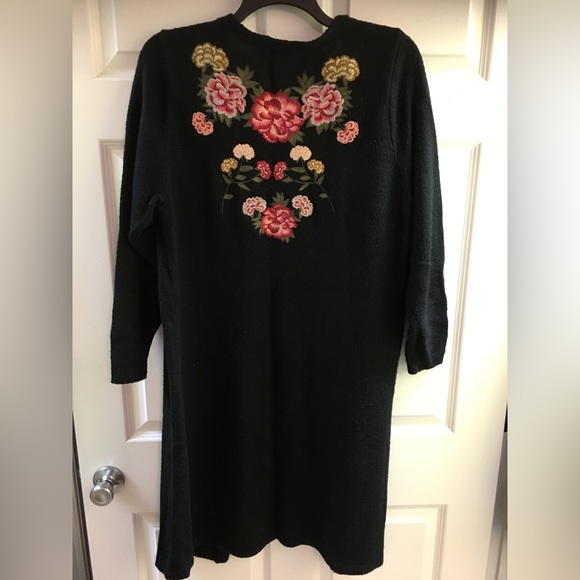 Torrid Woman’s Embroidered Boho Floral Sweater Jacket Cardigan Duster Si… - Picture 2 of 2